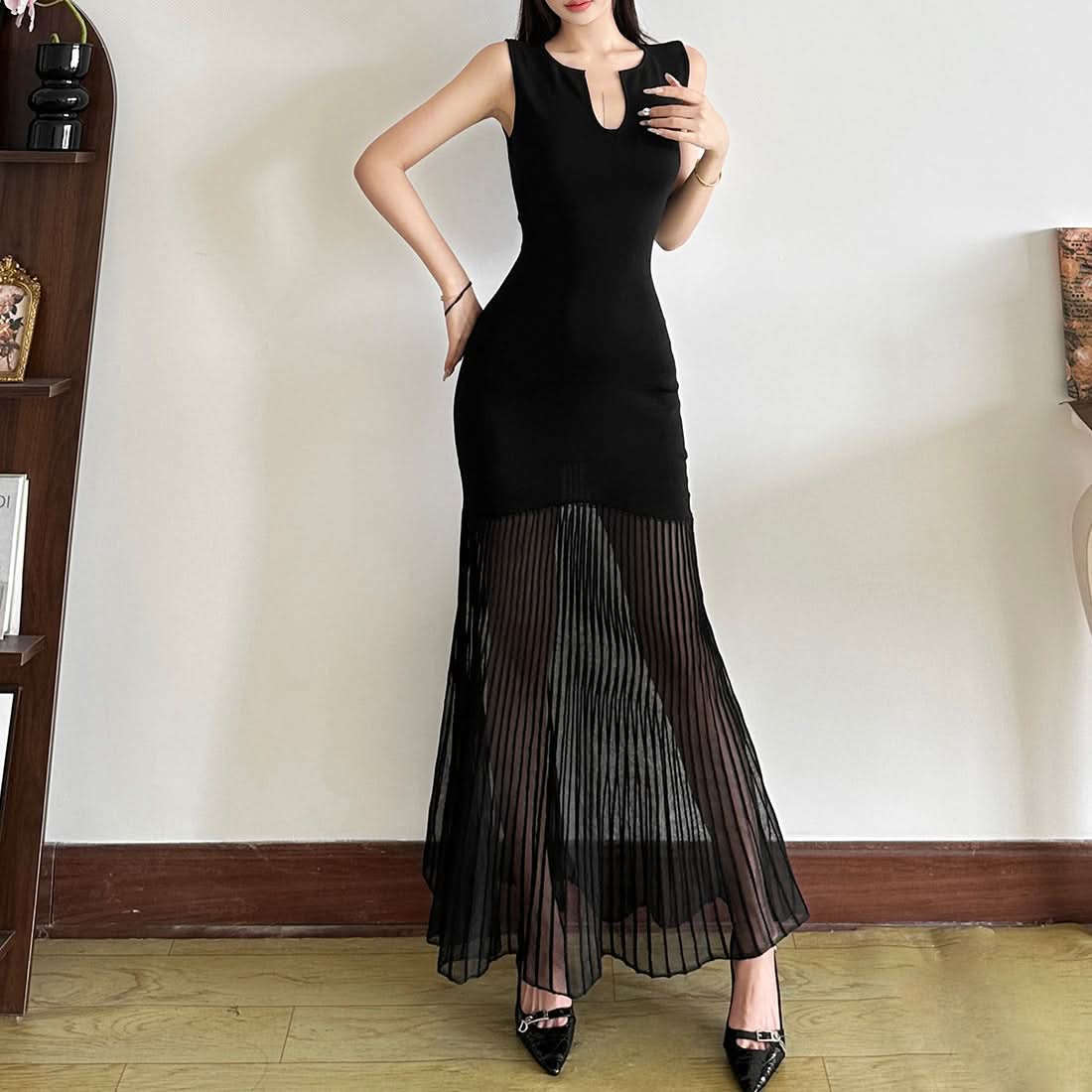 Sleeveless notch neck maxi dress  | Festival Outfits Women