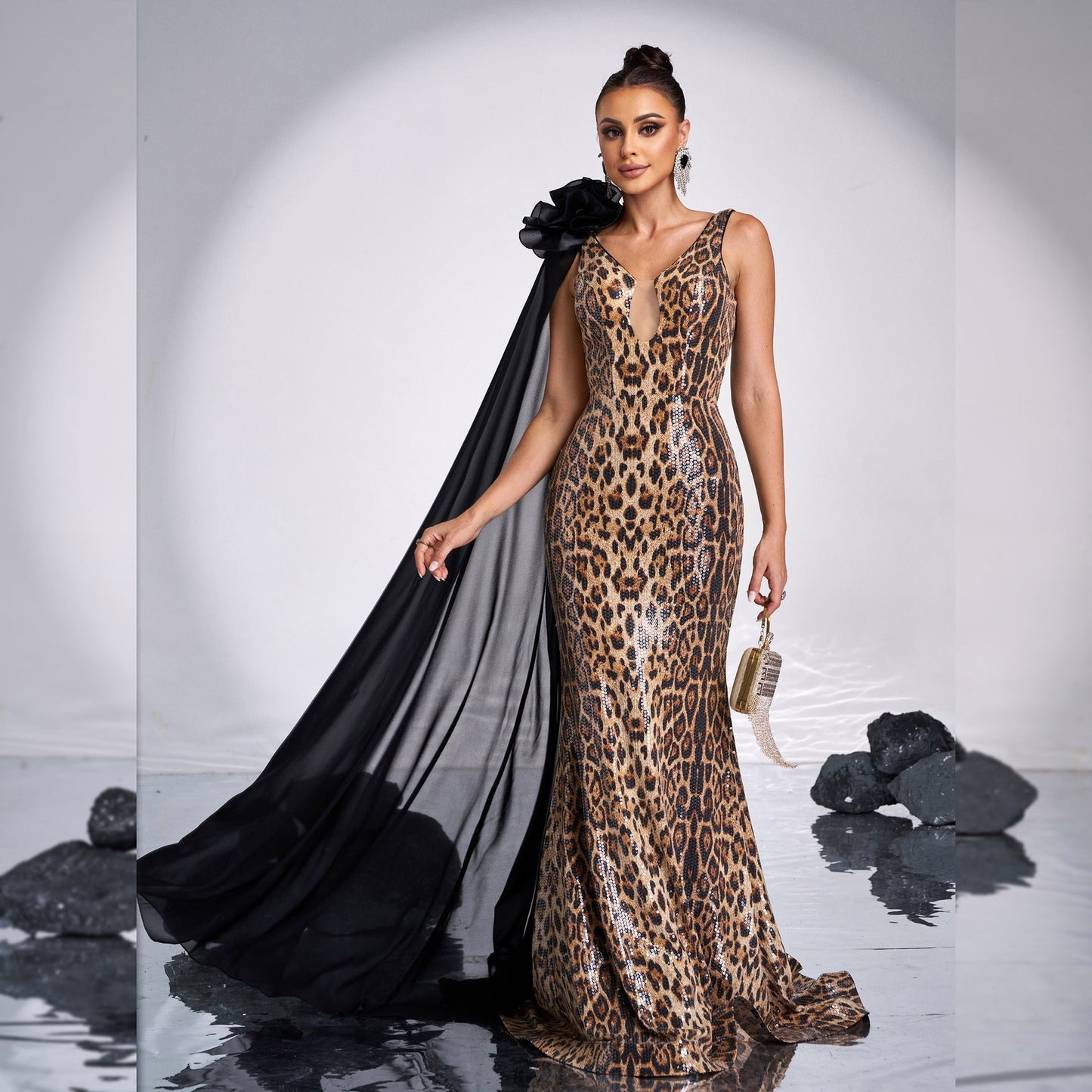 High End Sleeveless Elegant V neck Long Sequined Fishtail Evening Dress Bridesmaid Dress Dress Women
